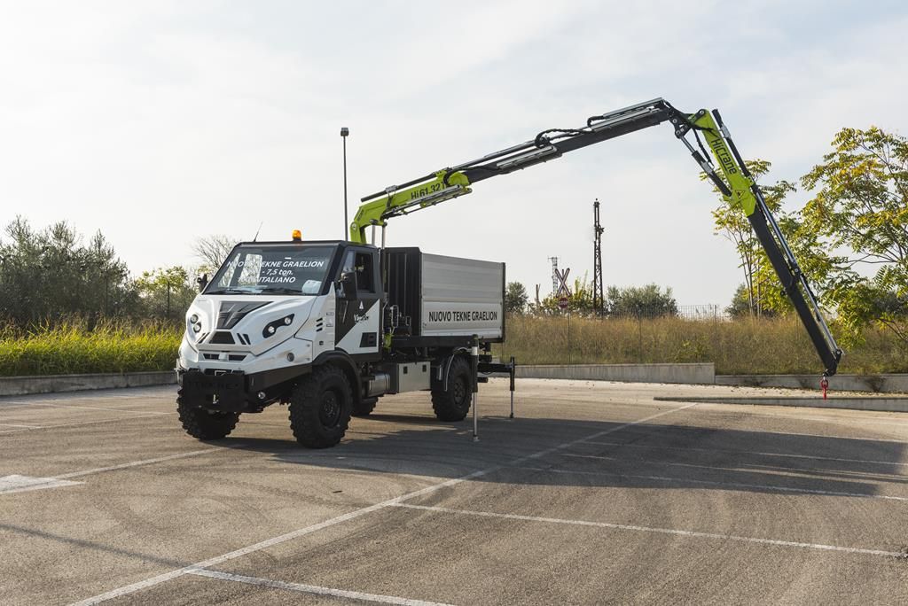 Кран коммунальных служб