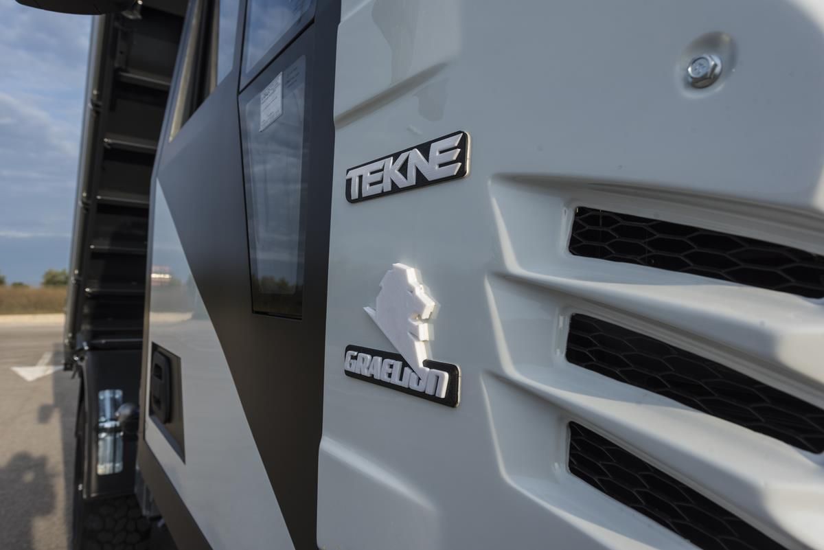 Снегоуборочный автомобиль коммунальных служб